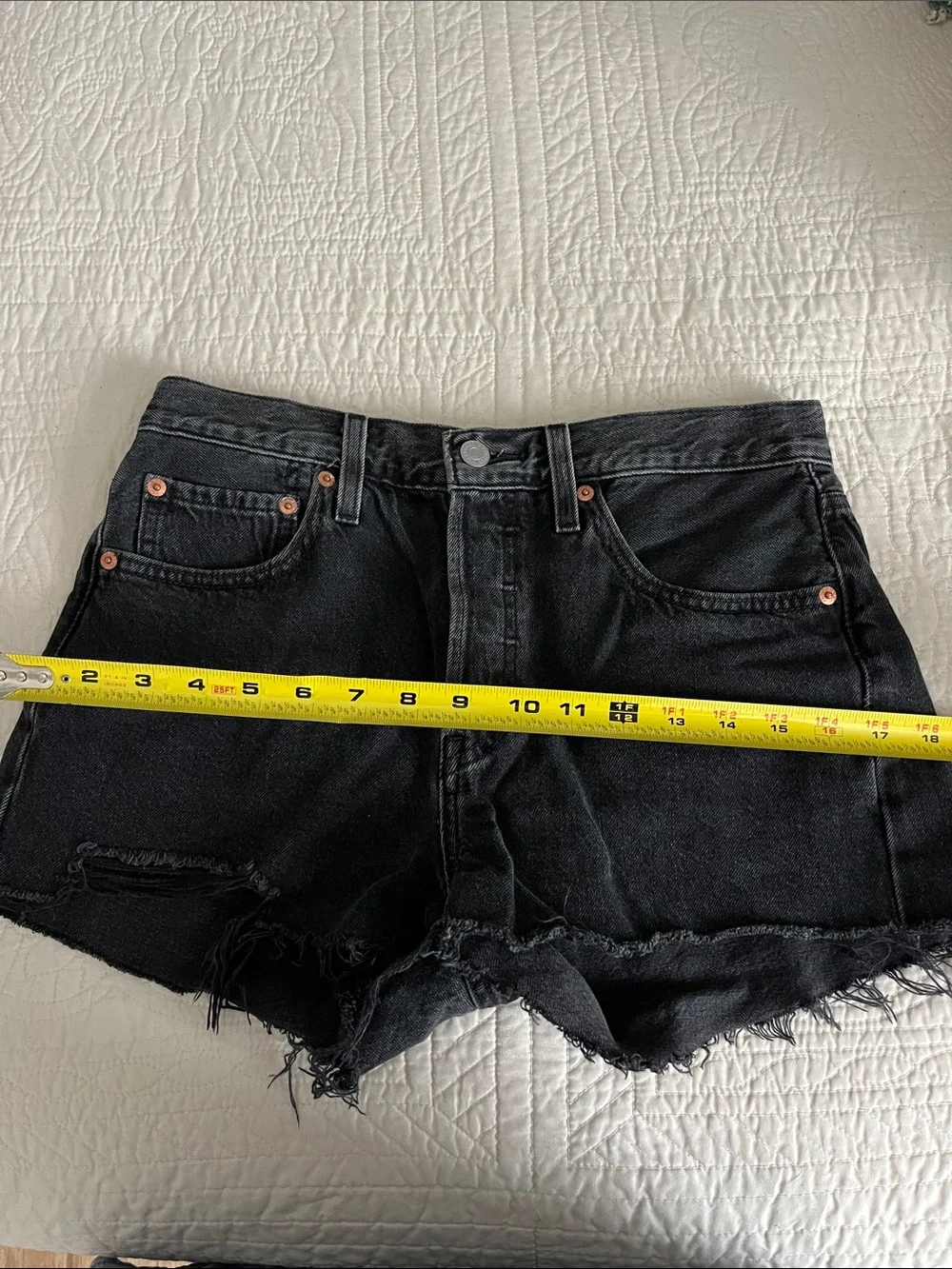 Levi’s 501 Original High Rise Denim Shorts Washed Black Frayed Cutoff Size 27